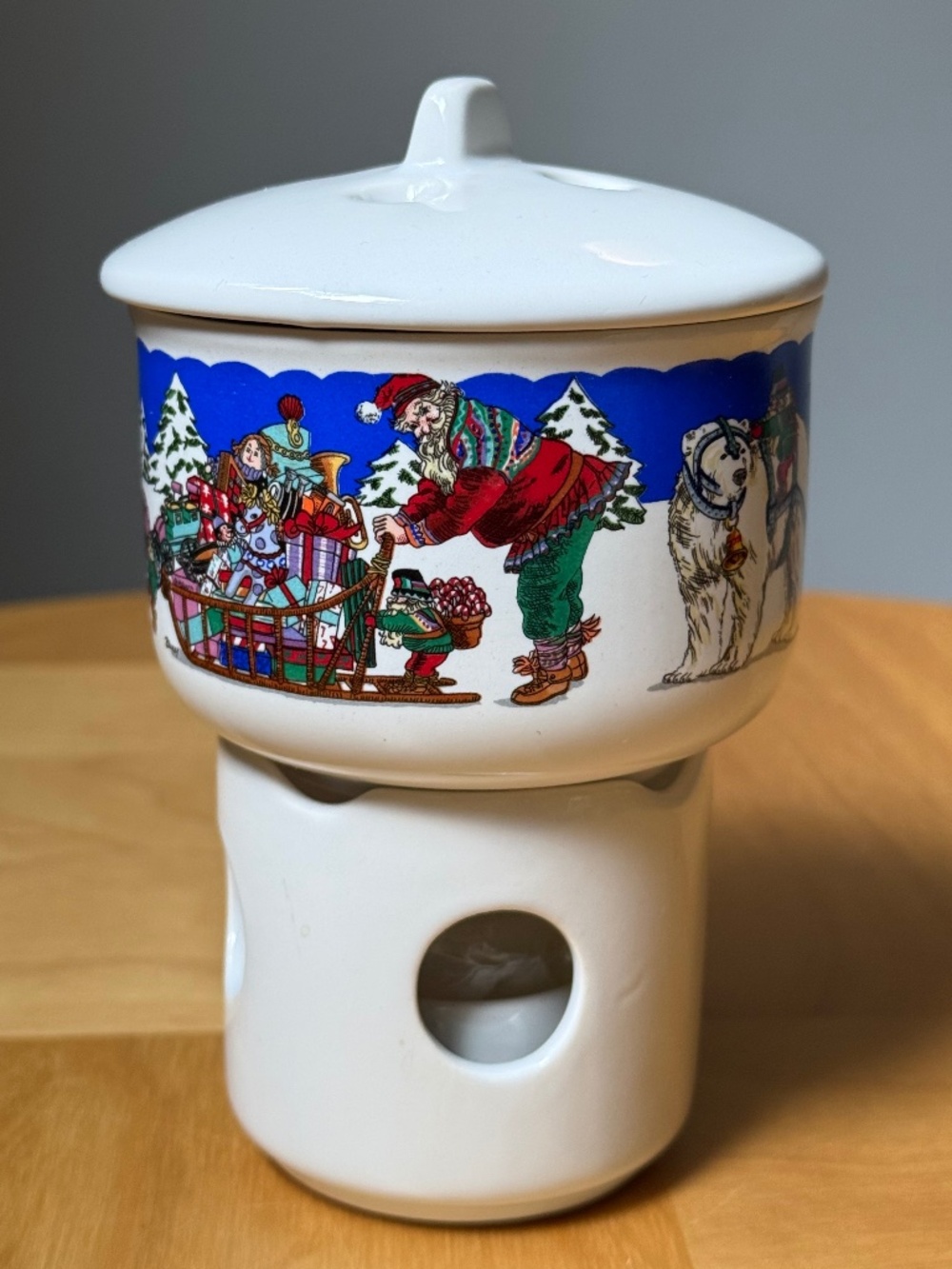 Vintage 90s Potpurri Scent Candle Warmer North Pole Santa Claus Polar Bear Scene